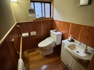 toilet