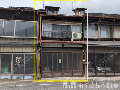 Photo 1 Photo 1