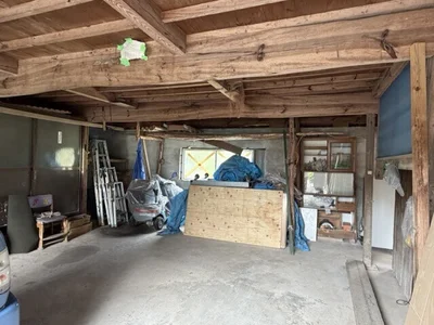 barn