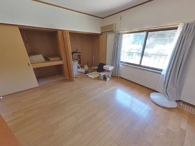 western-style room(s)