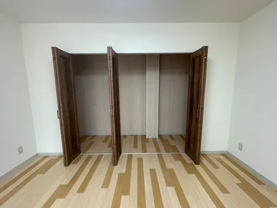 western-style room(s)