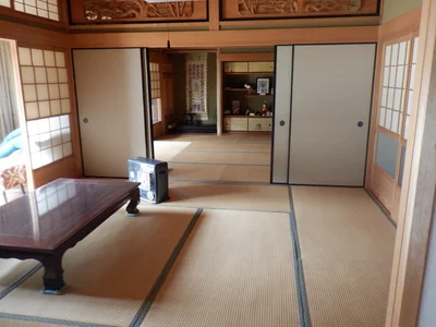 japanese-style room(s)