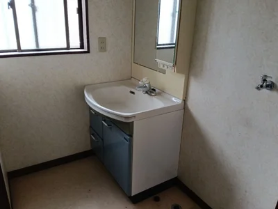 washroom washroom