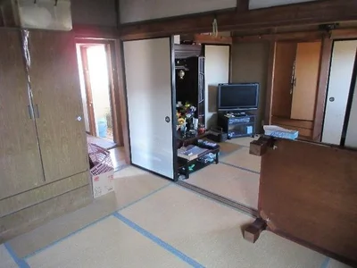 japanese-style room(s)
