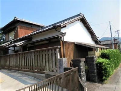 Photo 1 Photo 1