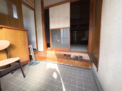 Photo 2