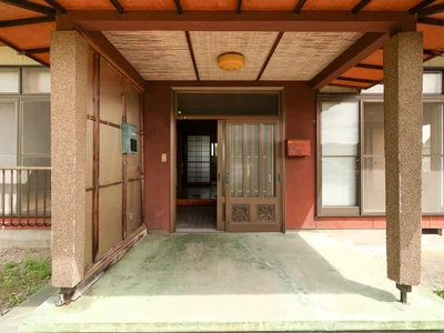 entrance entrance