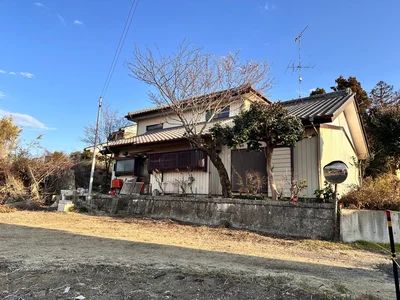 exterior exterior