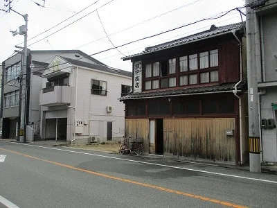 exterior (including front road) exterior (including front road)