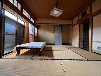japanese-style room(s)