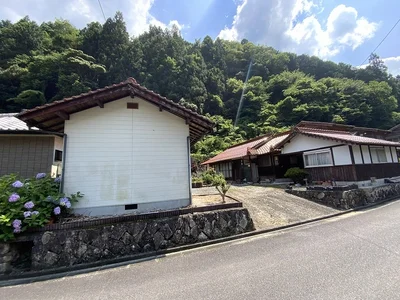 exterior exterior