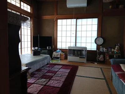 Photo 2 Photo 2