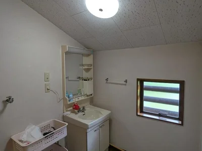 washroom washroom