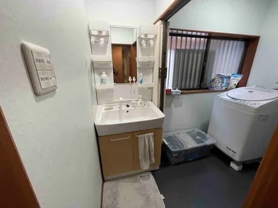 washroom washroom