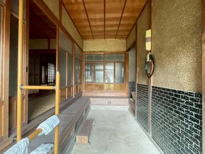 entrance entrance