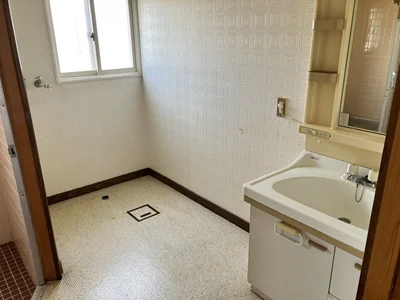 washroom washroom