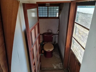 toilet