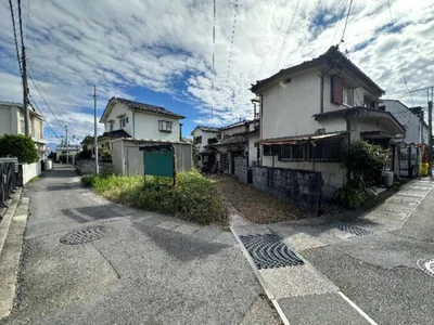 exterior (including front road)