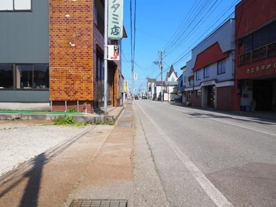 exterior (including front road)