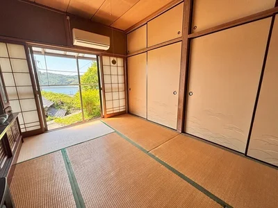 japanese-style room(s)