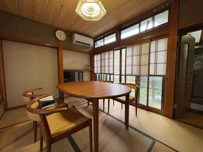 japanese-style room(s)