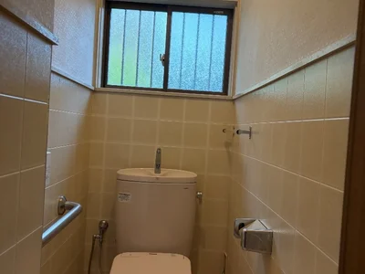 toilet