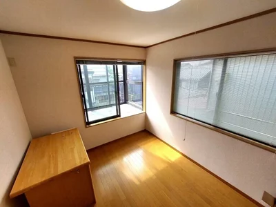 western-style room(s)