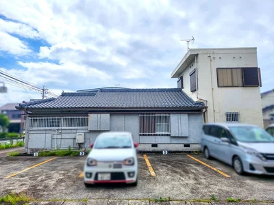 exterior exterior