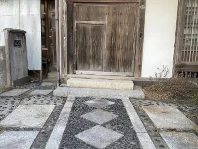 entrance entrance