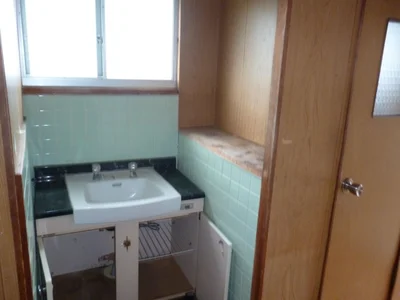 washroom washroom