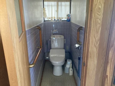 toilet