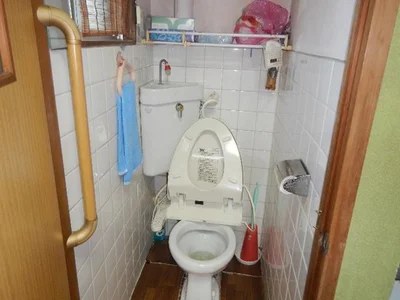 toilet