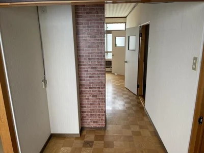 western-style room(s)