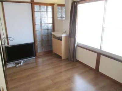 western-style room(s)