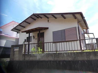 Photo 2 Photo 2