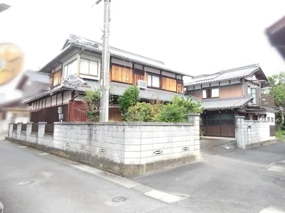 Photo 1 Photo 1