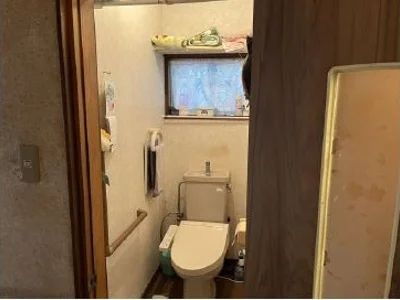 toilet toilet