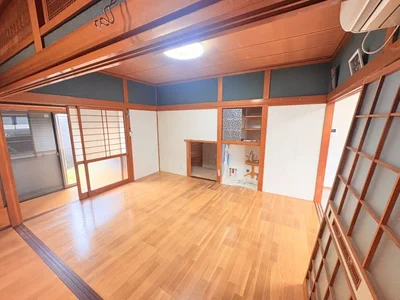 western-style room(s)