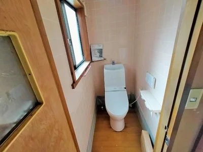 toilet