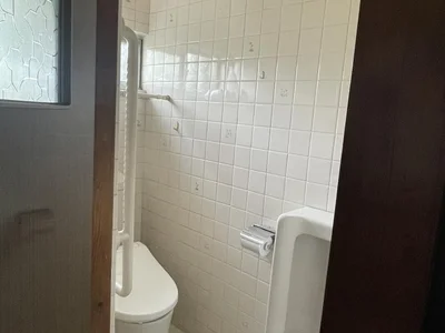 toilet