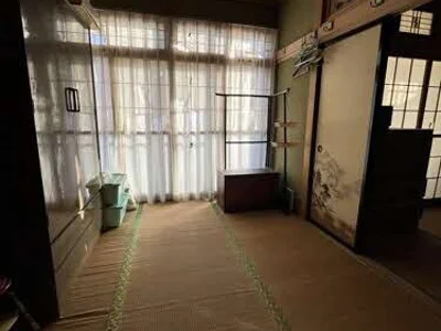 japanese-style room(s)