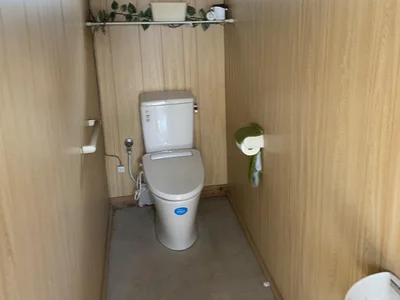 toilet
