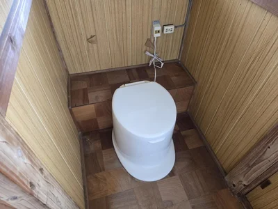 toilet