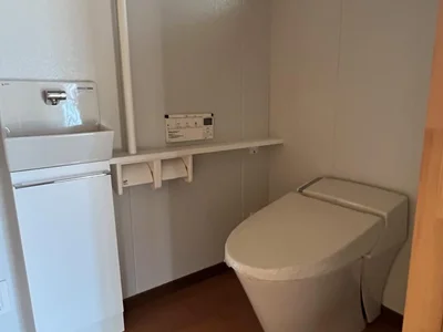 toilet