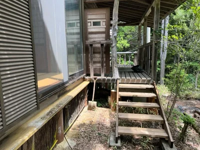 exterior exterior