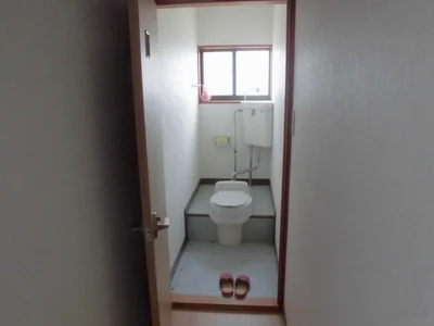 toilet