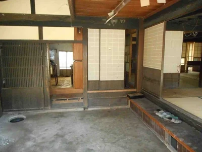 entrance