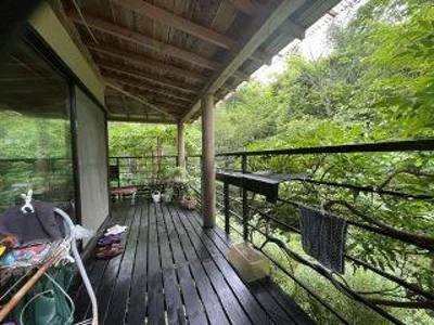 balcony