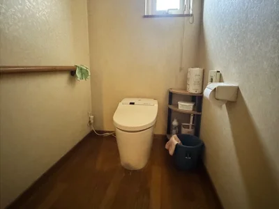 toilet toilet