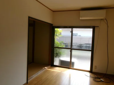 Photo 2